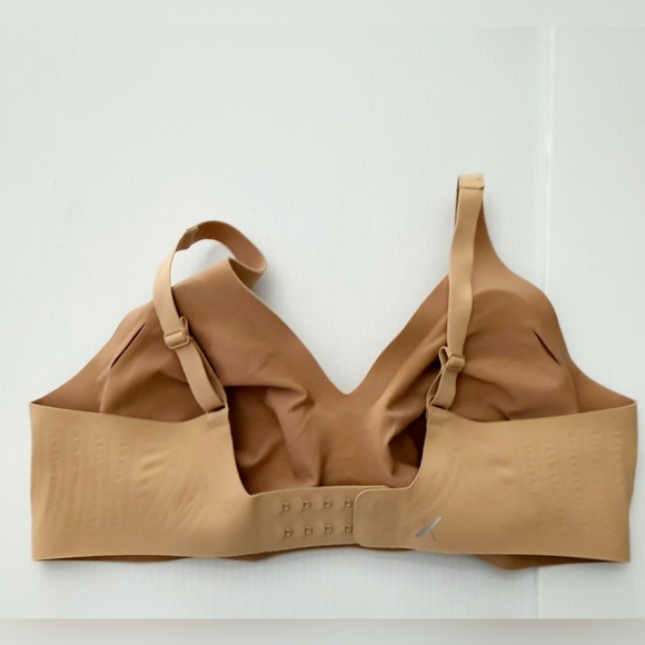 Knix - Revolution V-Neck Bra - XL+ - Picture 3 of 7